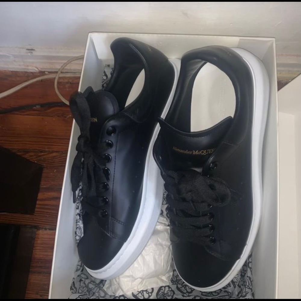 Alexander McQueen Oversized Sneaker
